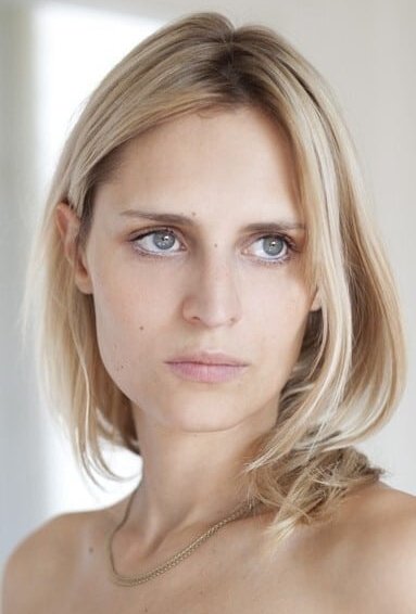 Сабрина Сейвеку