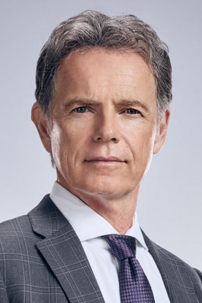 Брюс Гринвуд