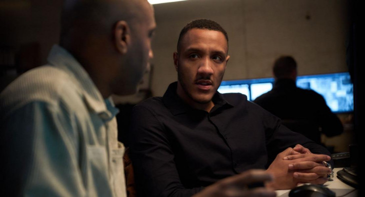 Досье «Чёрная канарейка»