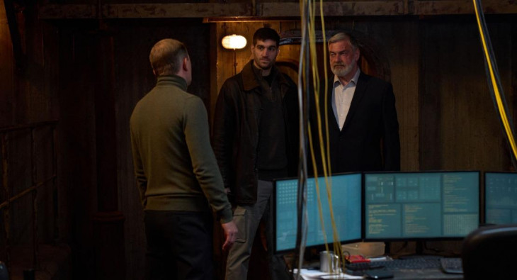 Досье «Чёрная канарейка»