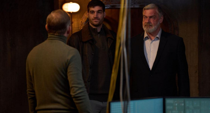 Досье «Чёрная канарейка»