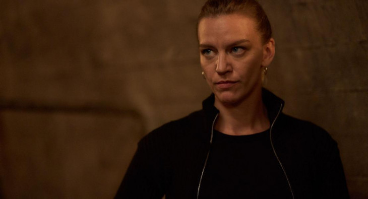 Досье «Чёрная канарейка»