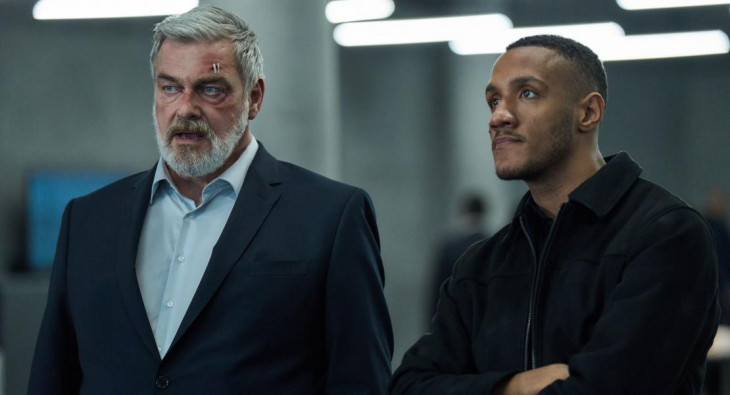 Досье «Чёрная канарейка»