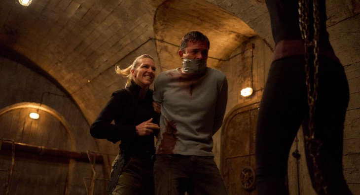 Досье «Чёрная канарейка»