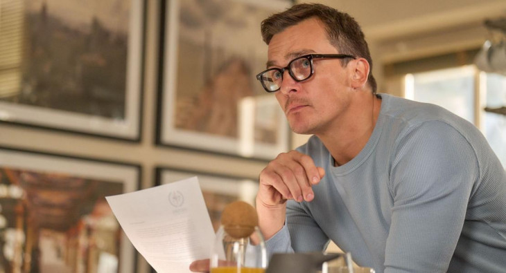 Досье «Чёрная канарейка»