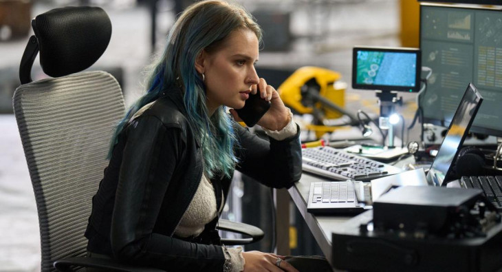 Досье «Чёрная канарейка»