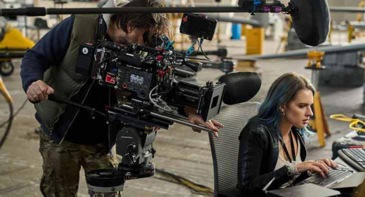 Досье «Чёрная канарейка»