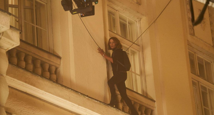 Досье «Чёрная канарейка»