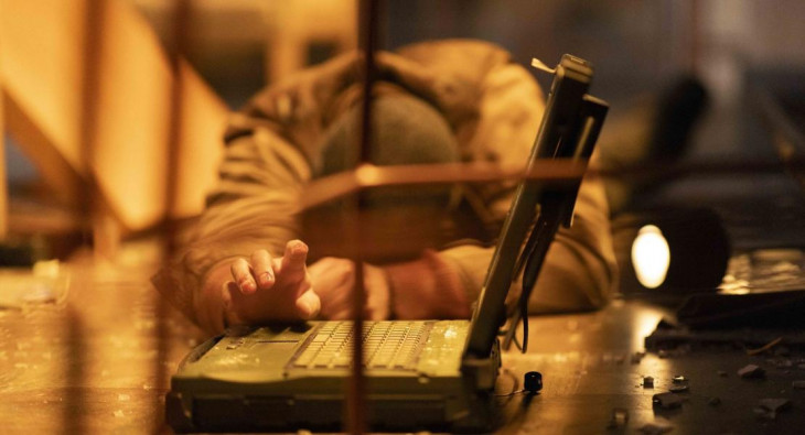 Досье «Чёрная канарейка»