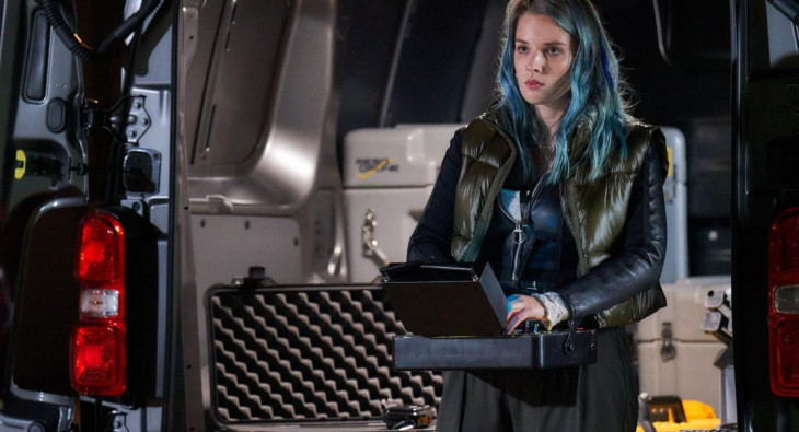 Досье «Чёрная канарейка»