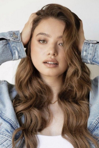 Эмилия Баранак