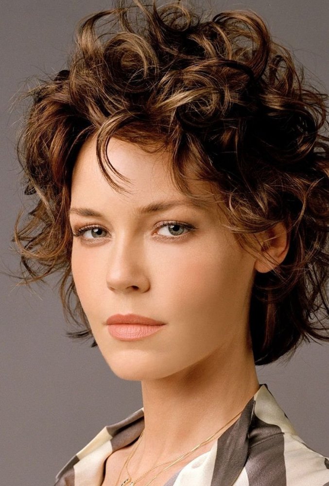 Конни Нильсен