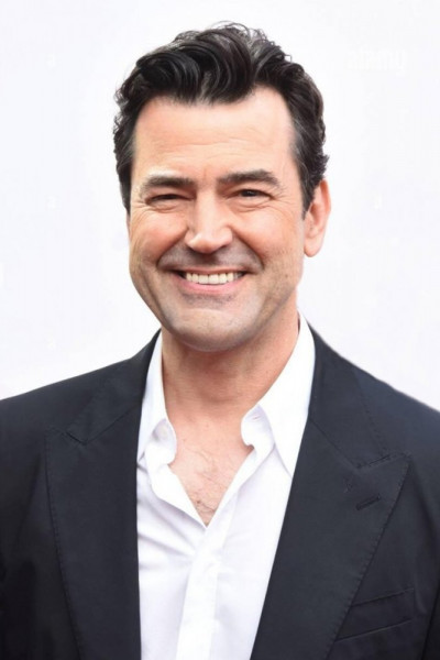 Рон Ливингстон