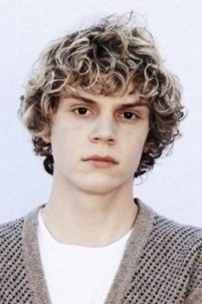 Эван Питерс