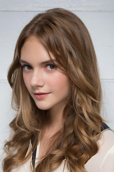 Эмилия Джонс